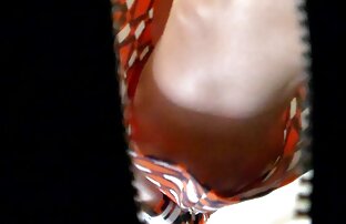 Brunette sexy montre sa lingerie et taquine sur video sex black gratuit cam